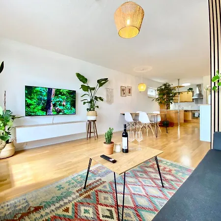 Apartamento Butler * Bohemian Spirit In The Alps * Netflix *