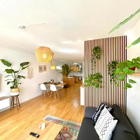 Butler * Bohemian Spirit In The Alps * Netflix 公寓 福森