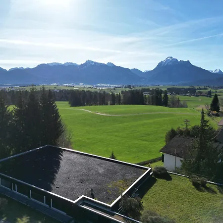 Butler * Bohemian Spirit In The Alps * Netflix *