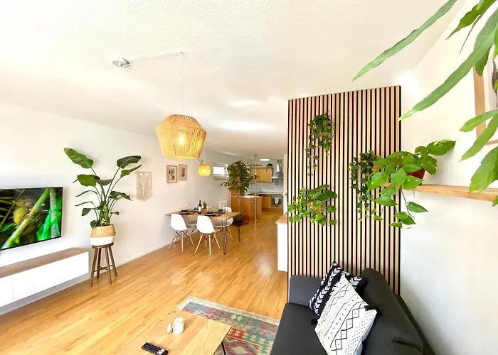 Butler * Bohemian Spirit In The Alps * Netflix Apartment Füssen