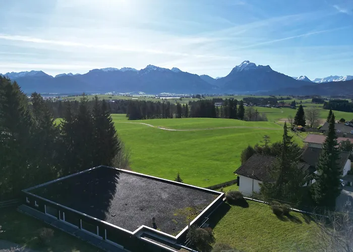 Butler * Bohemian Spirit In The Alps * Netflix *